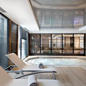 Alexane Hotel